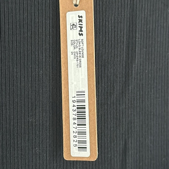 NWT Skims Long Sleeved, Maxi Dress with Deep Square Neckline Color Black Size 2x - Picture 8 of 11
